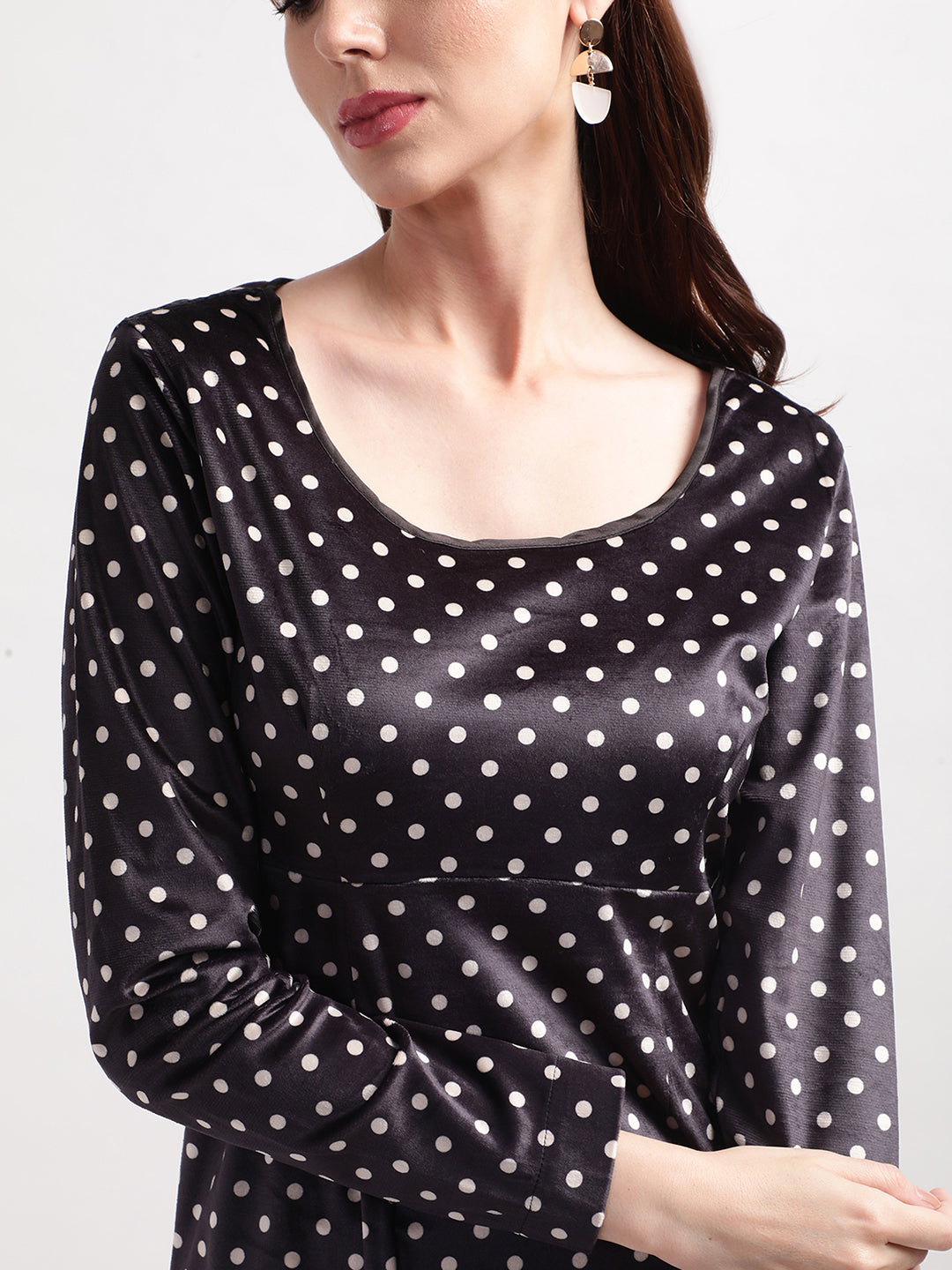 Elle Women Black Printed Round Neck Dress