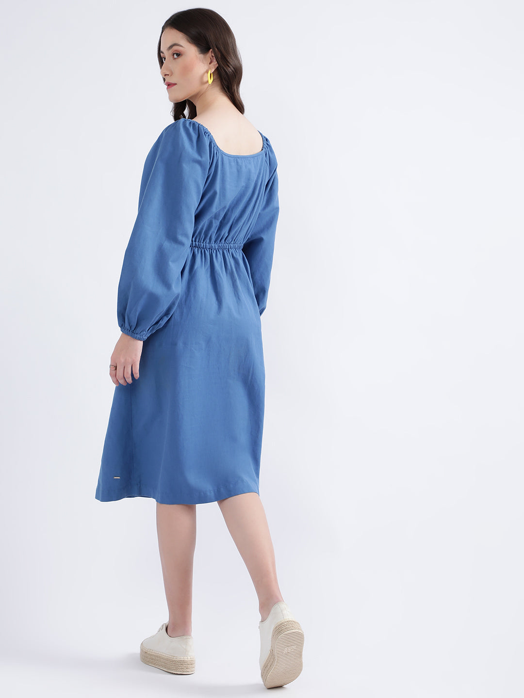 Elle Women Blue Solid V Neck Dress