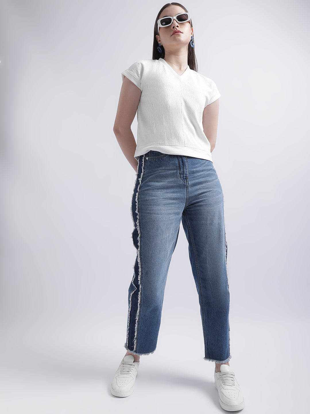 Iconic Women Blue Solid Relaxed Fit Jeans