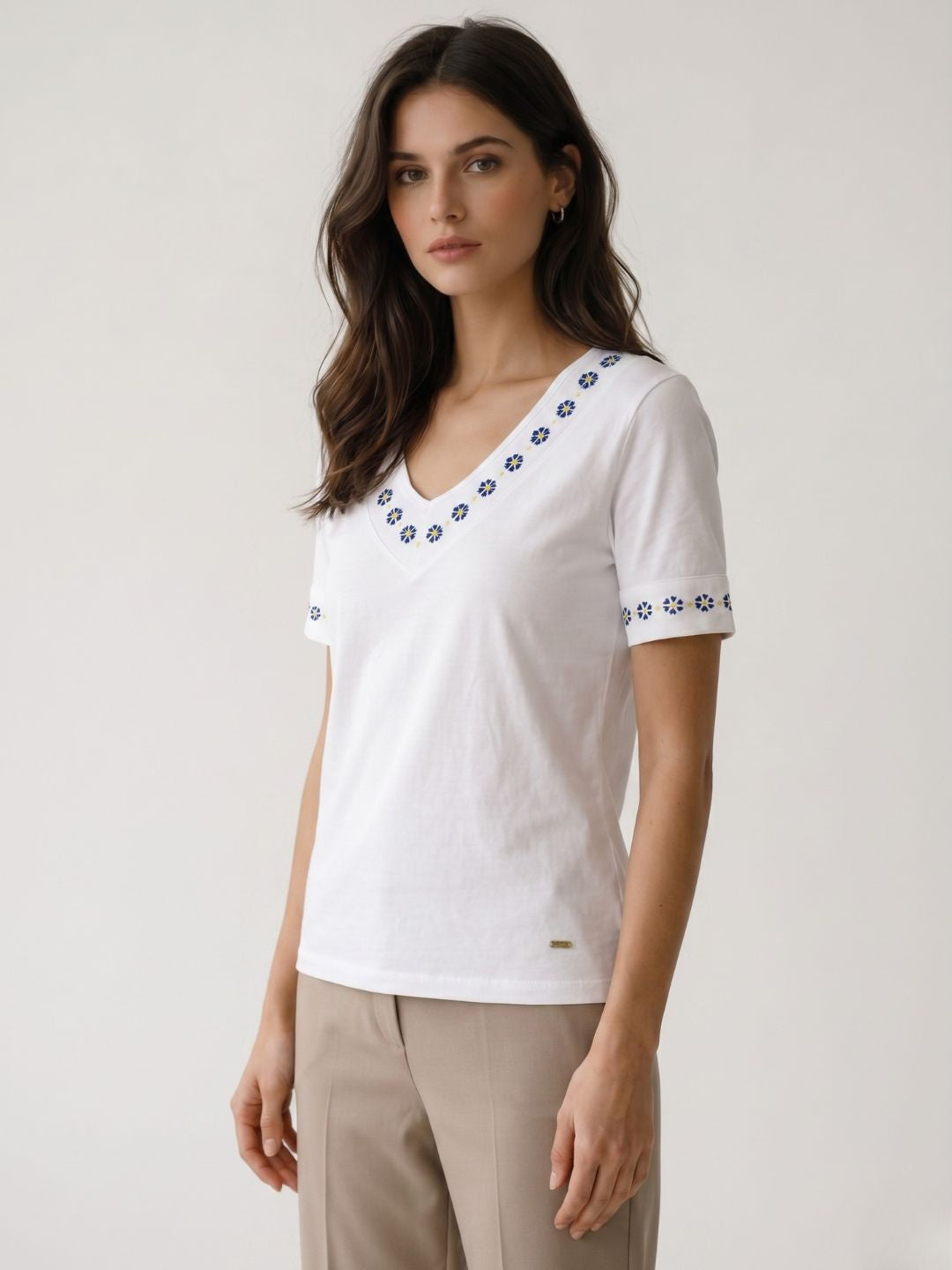 Elle Women White Printed Relaxed Fit Pure Cotton T-Shirt