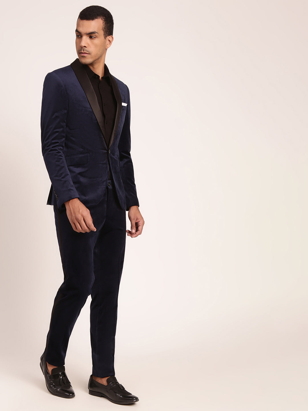 Lindbergh Men Blue Solid Collar Suit