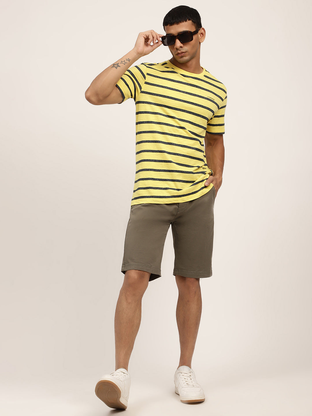 Lindbergh Men Yellow Striped Round Neck TShirt