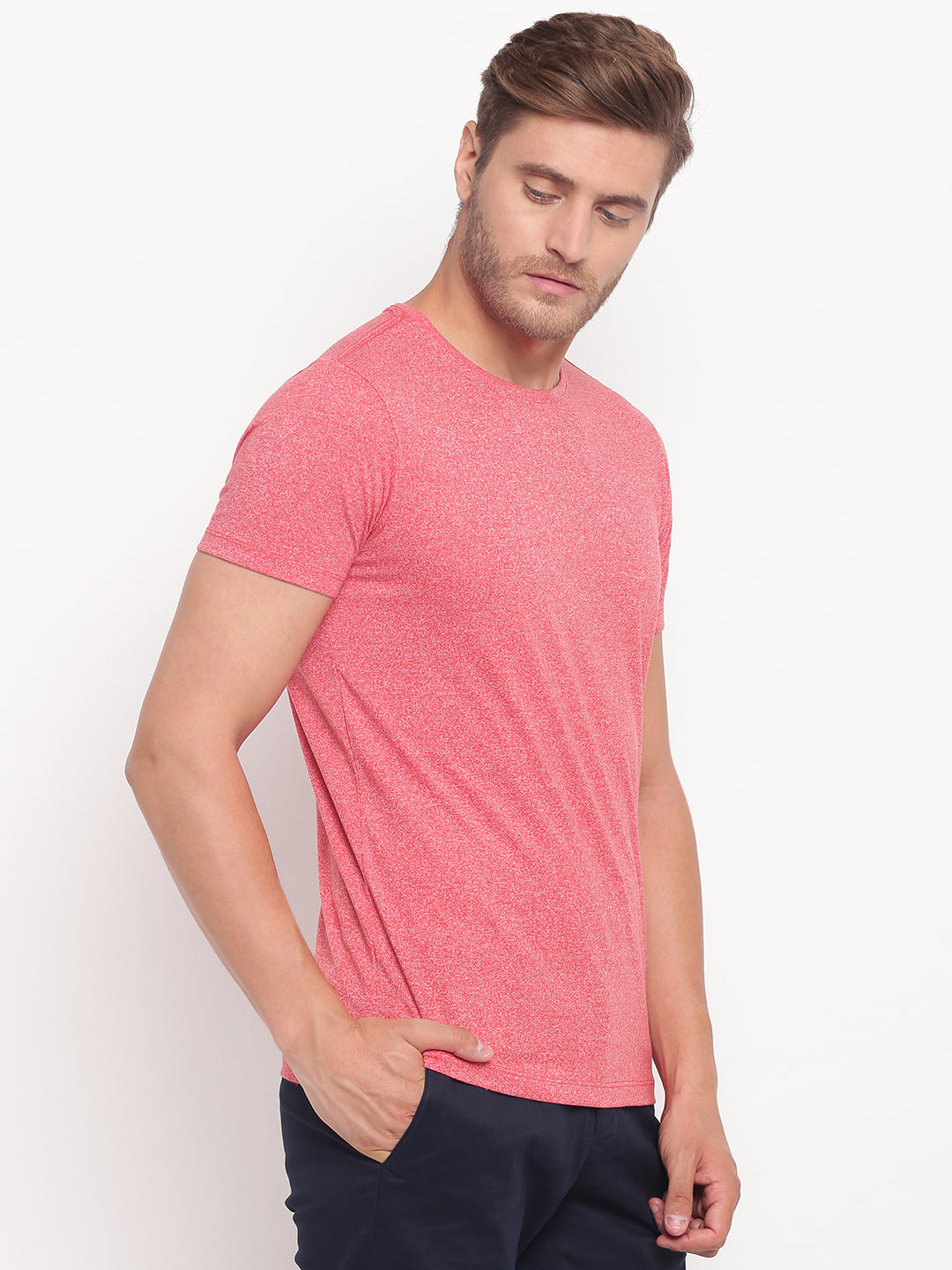 Lindbergh Men Red Solid Round Neck TShirt