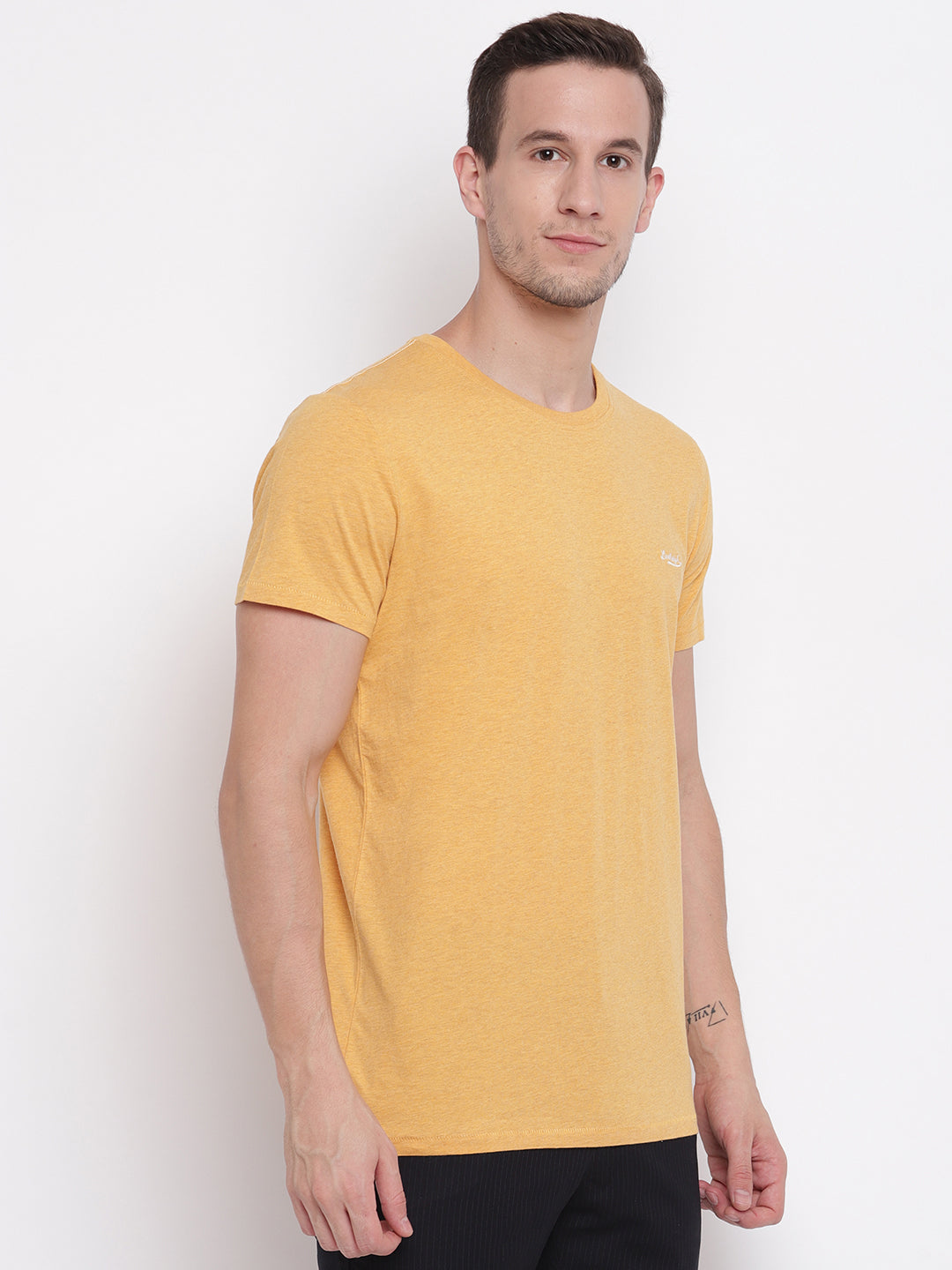 Lindbergh Men Yellow Solid Round Neck TShirt