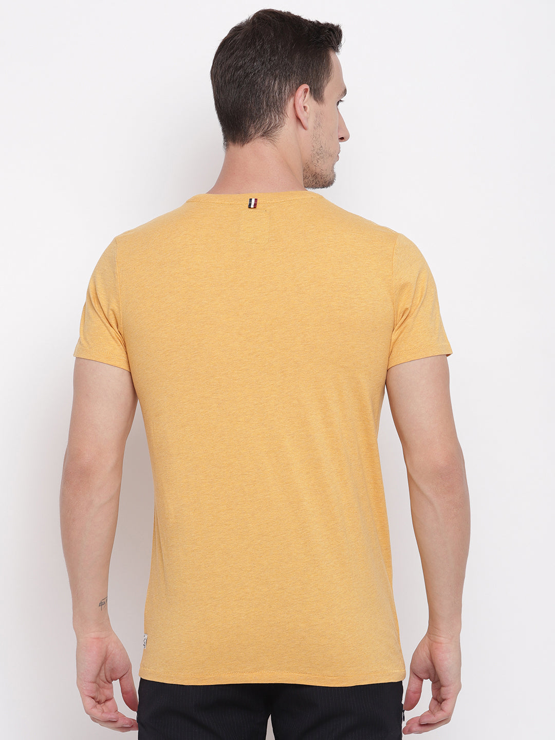 Lindbergh Men Yellow Solid Round Neck TShirt