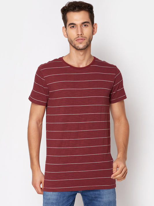 Lindbergh Men Red Solid Round Neck TShirt