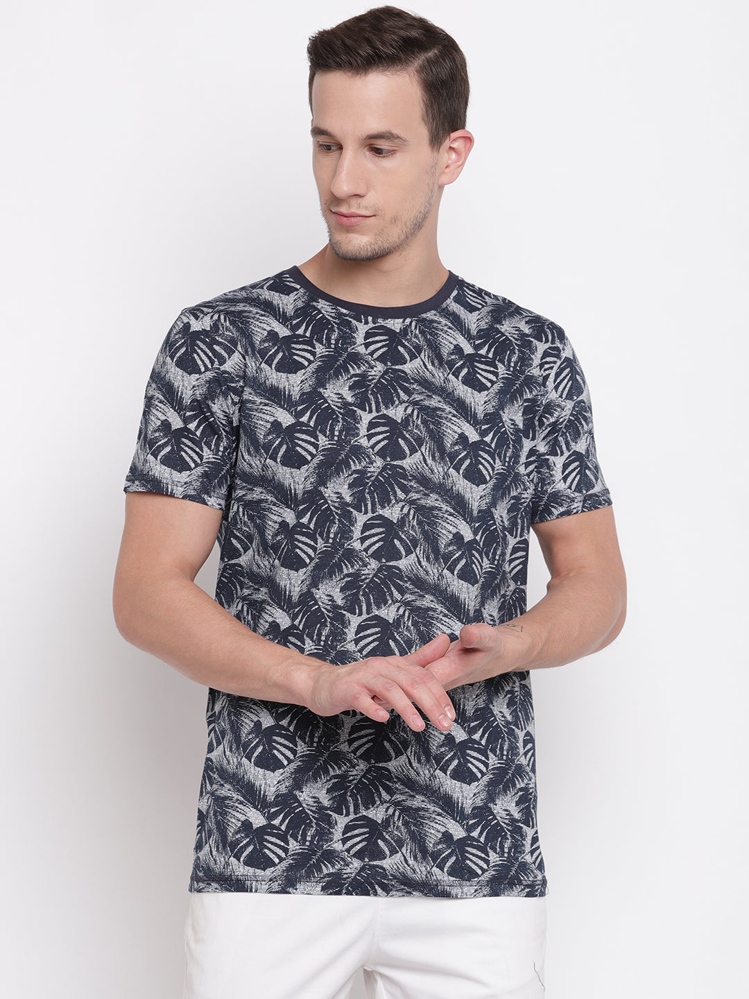 Lindbergh Men Blue Printed Round Neck TShirt