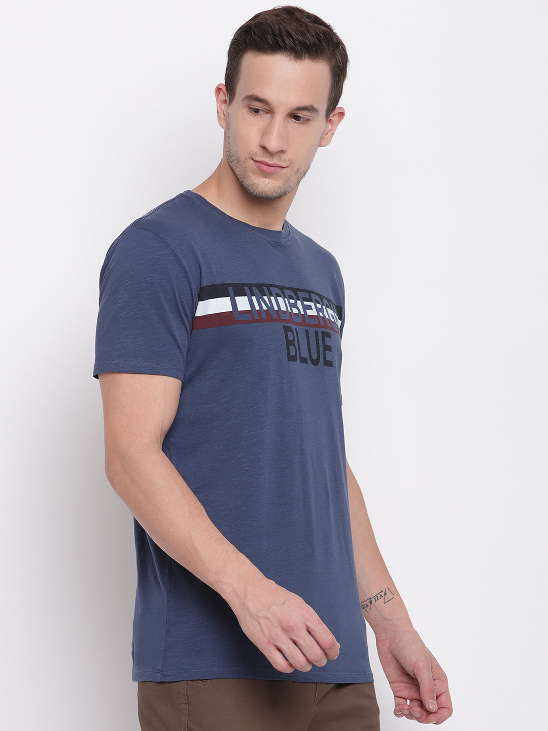 Lindbergh Men Blue Solid Round Neck TShirt