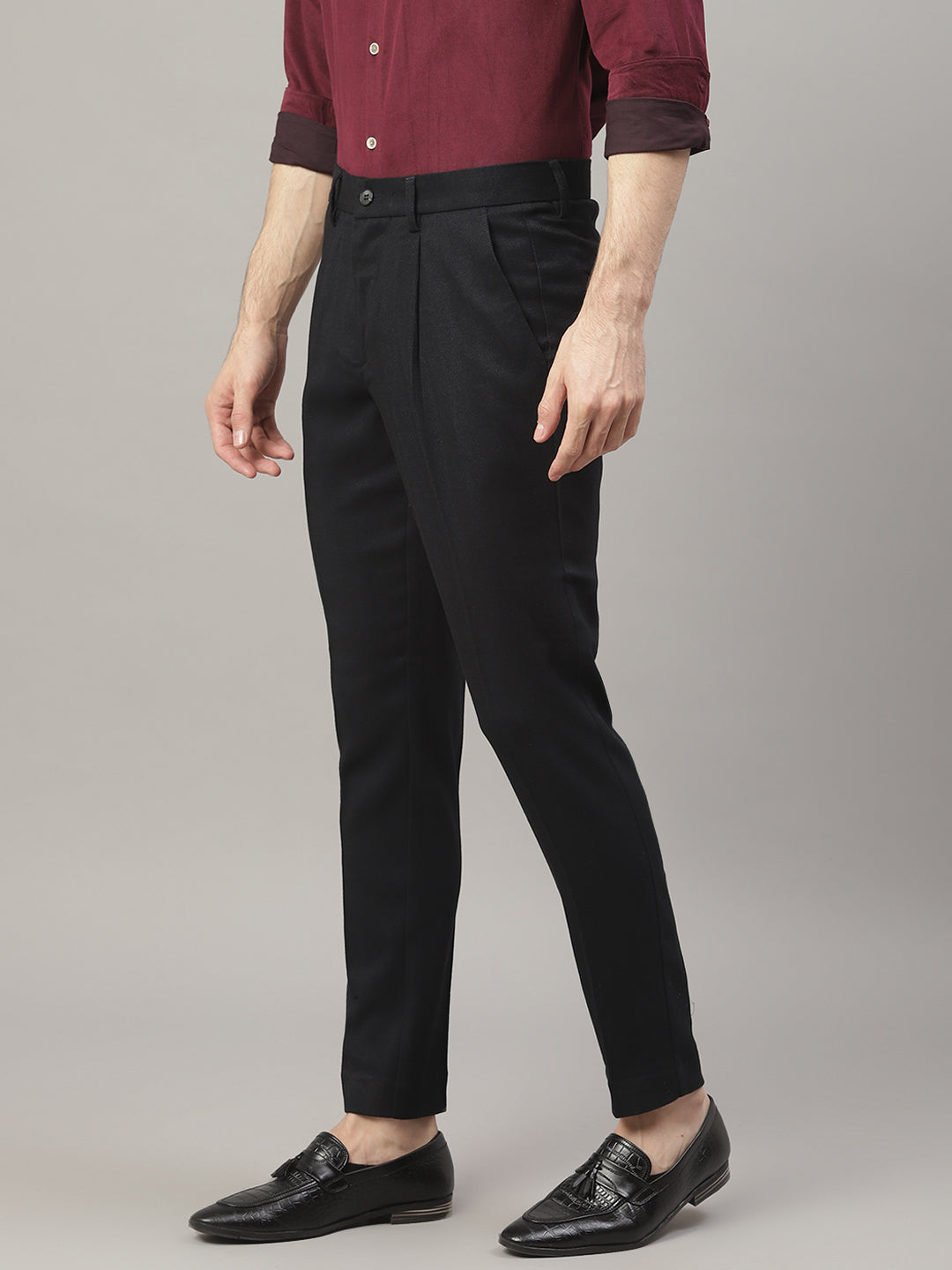 Lindbergh Men Navy Blue Solid Relaxed Fit Trouser