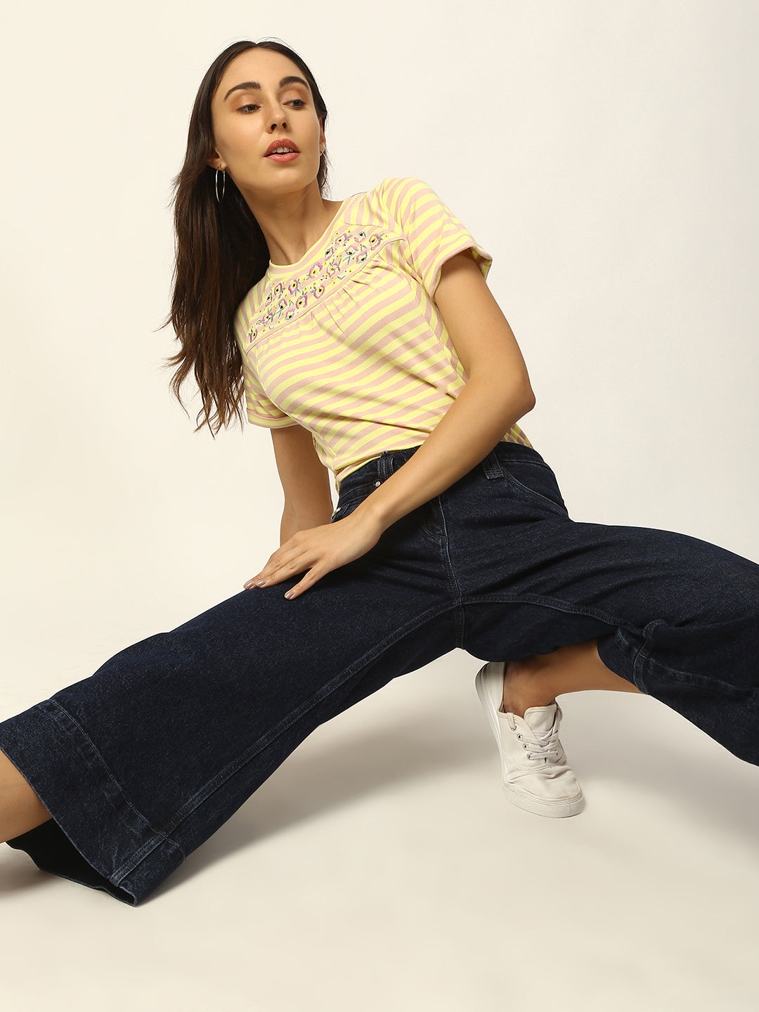 Elle Women White Solid Regular Fit Jeans