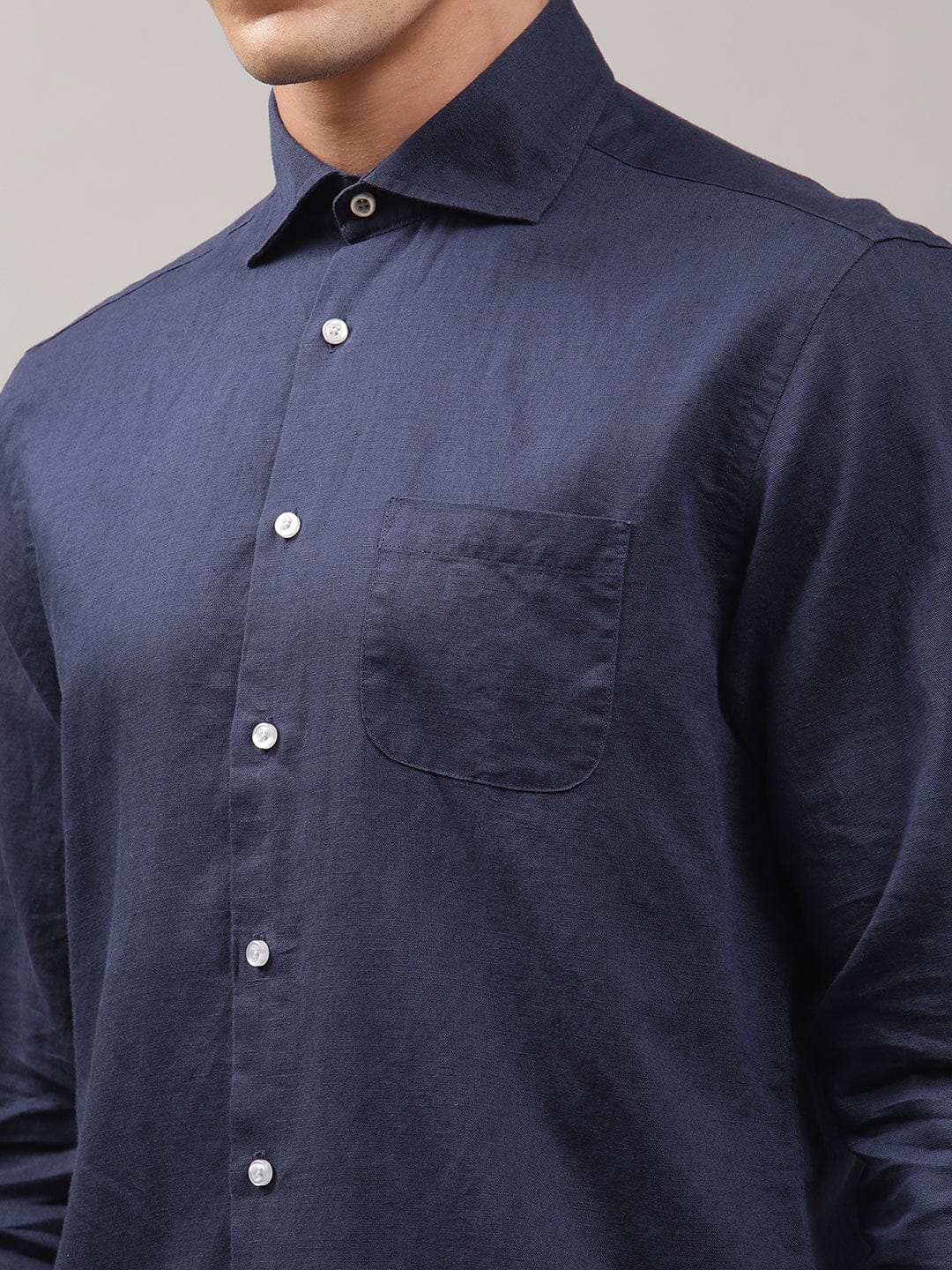 Bruun & Stengade Men Solid Cutaway Collar Shirt