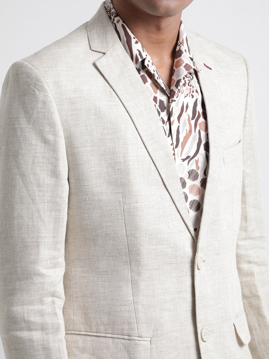 Iconic Men Beige Solid Notch Collar Blazer