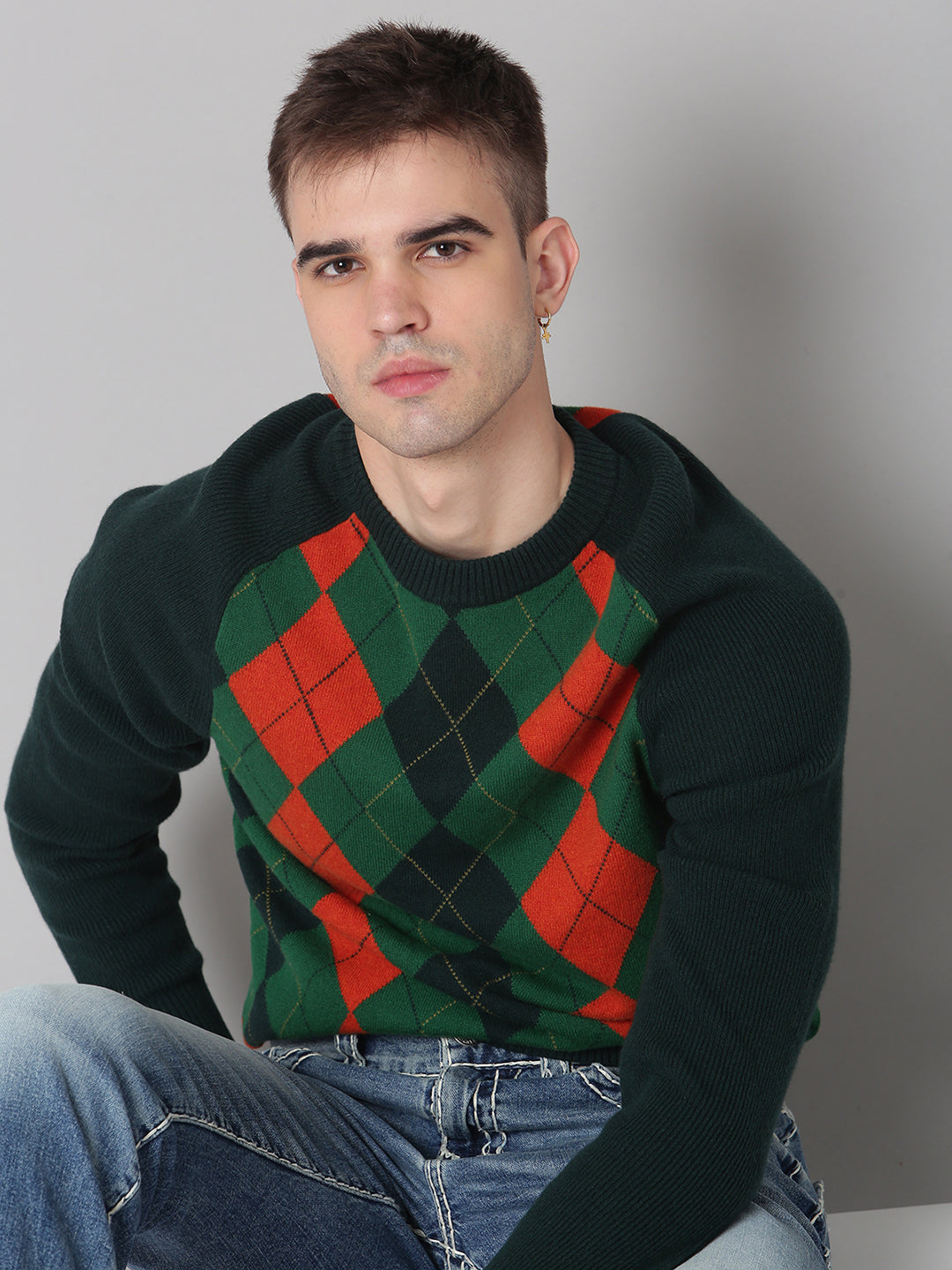 Gant Men Green Solid Round Neck Sweater