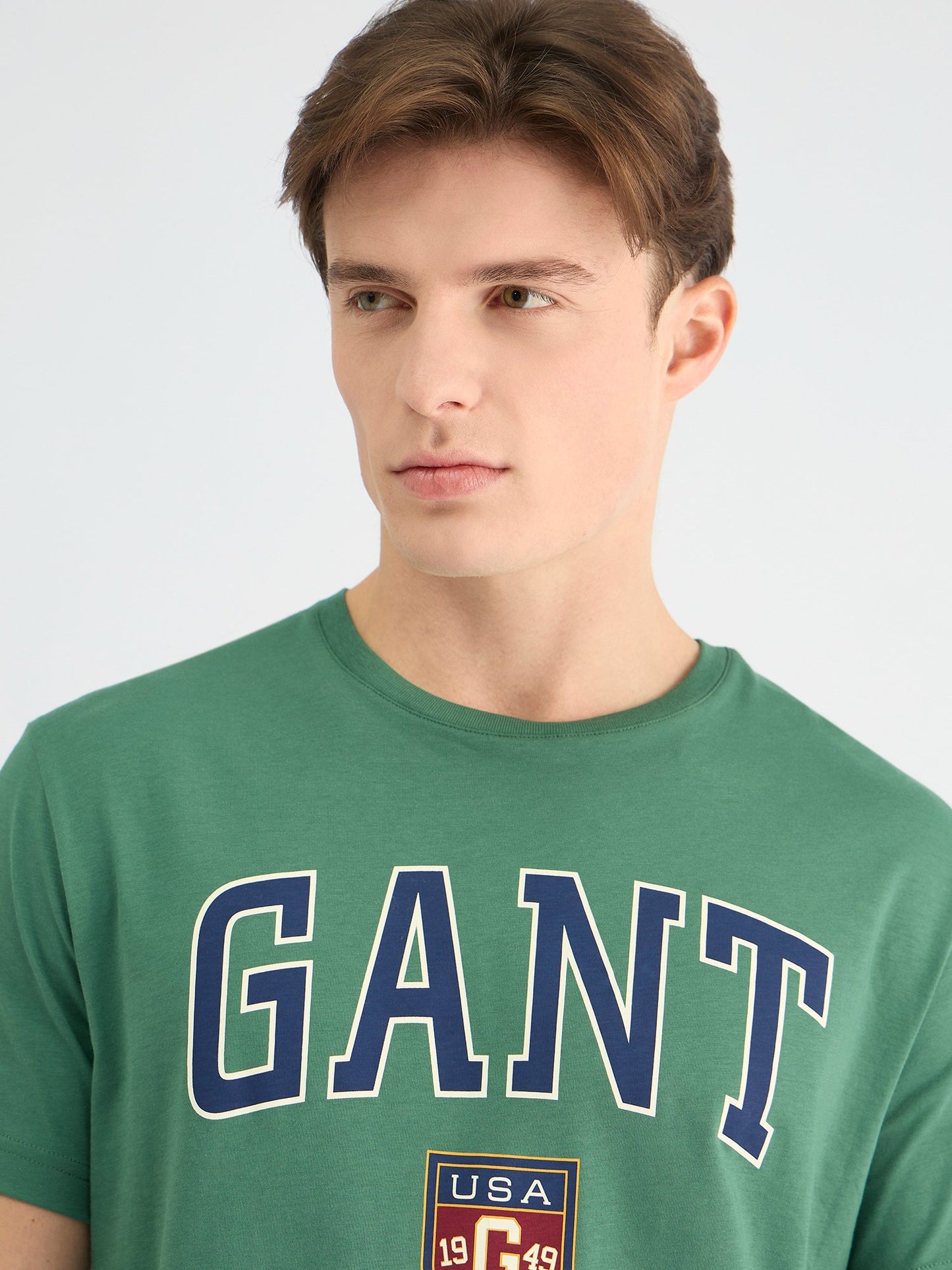 Gant Men Green Regular Fit Solid Crew Neck Tshirt