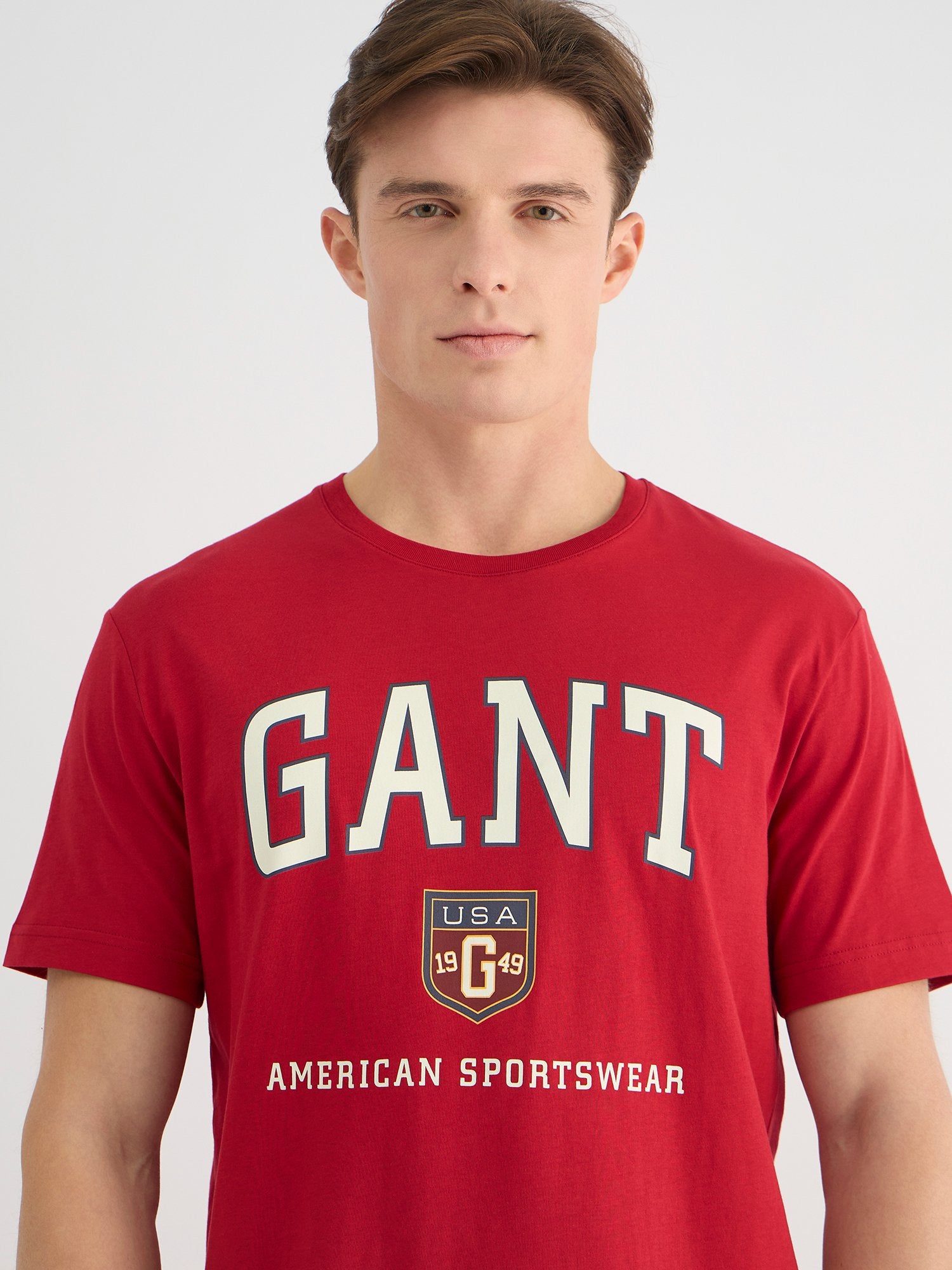 Gant Men Red Regular Fit Solid Crew Neck Tshirt