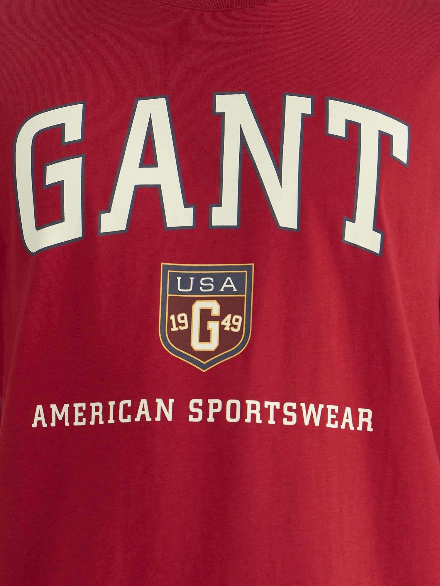 Gant Men Red Regular Fit Solid Crew Neck Tshirt