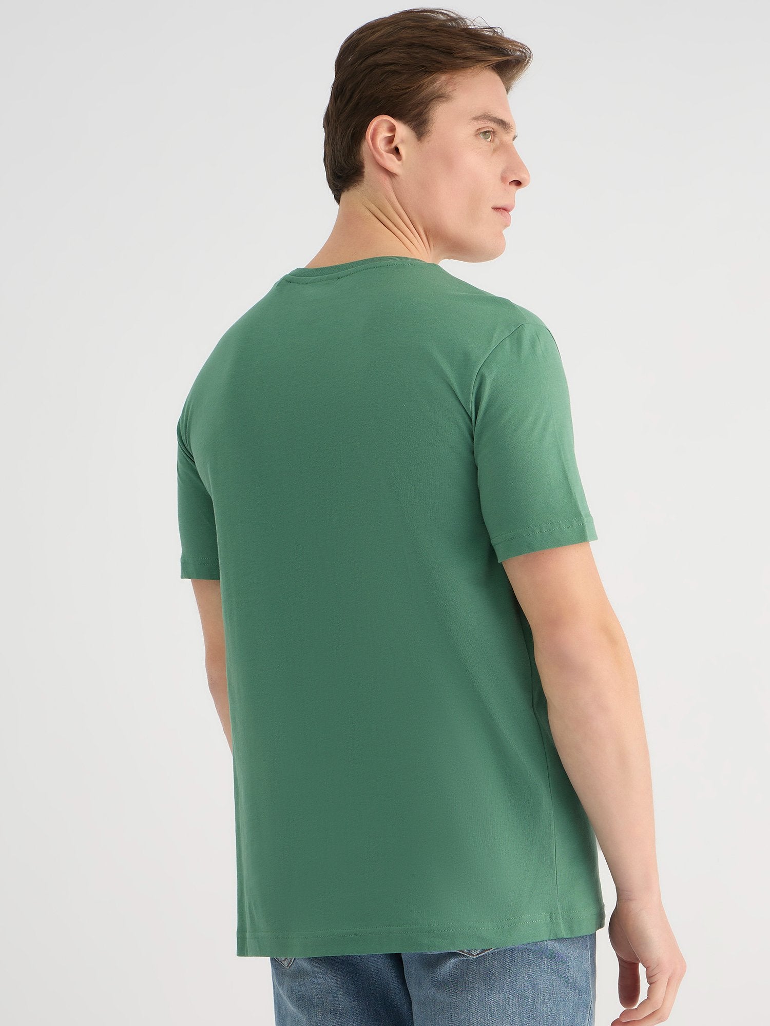 Gant Men Green Regular Fit Solid Crew Neck Tshirt