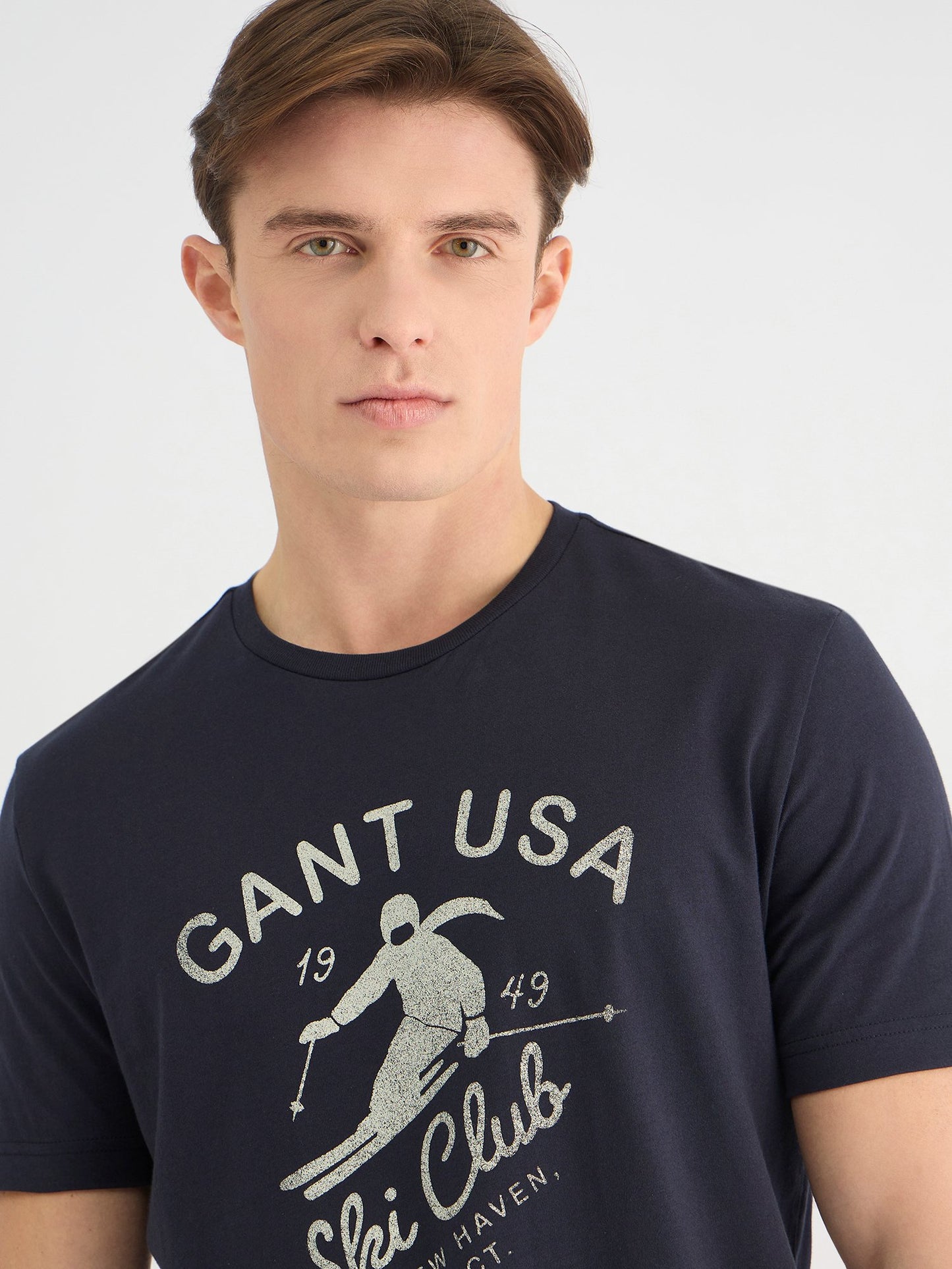 Gant Men Blue Regular Fit Solid Crew Neck Tshirt