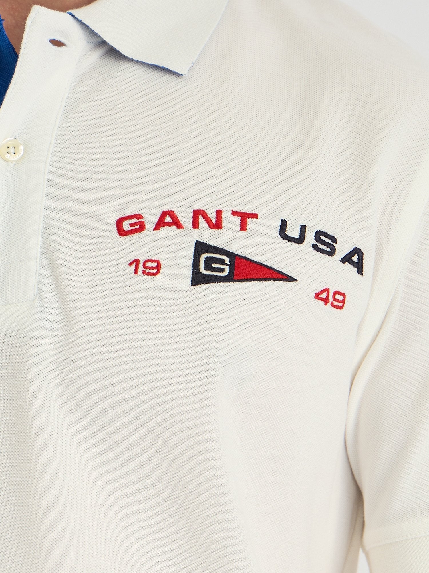 Gant Men White Regular Fit Solid Polo Tshirt