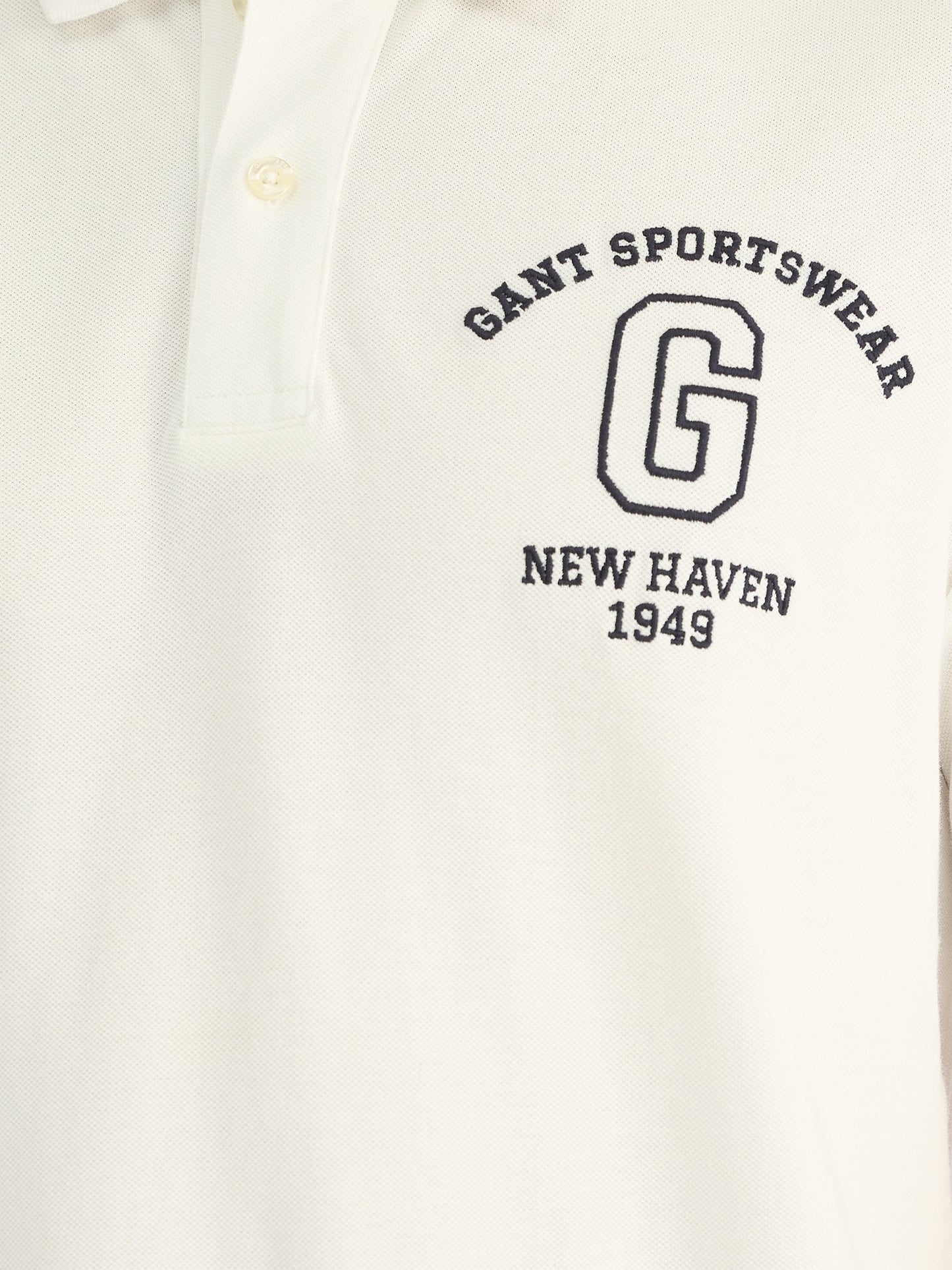 Gant Men White Regular Fit Solid Polo Tshirt