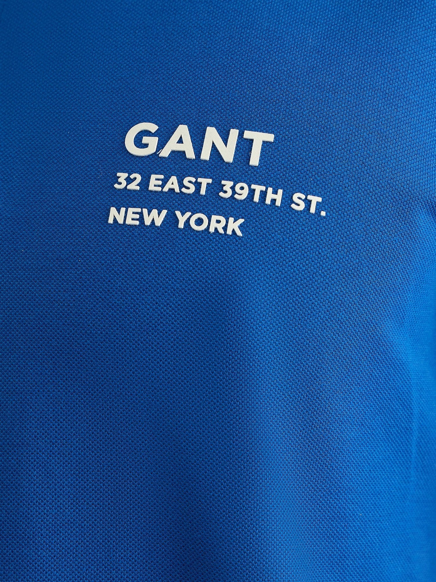 Gant Men Blue Regular Fit Solid Polo Tshirt