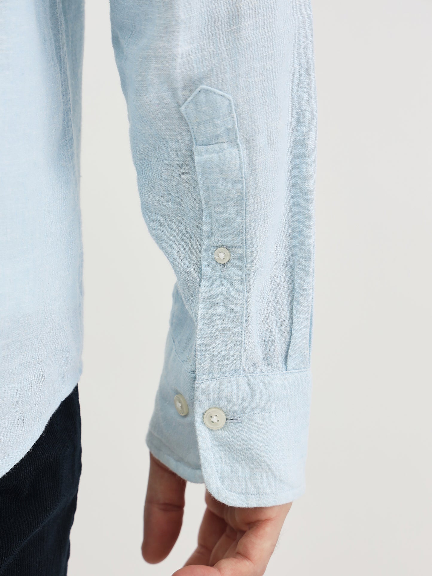 Gant Men Blue Solid Button-Down Collar Full Sleeves Shirt