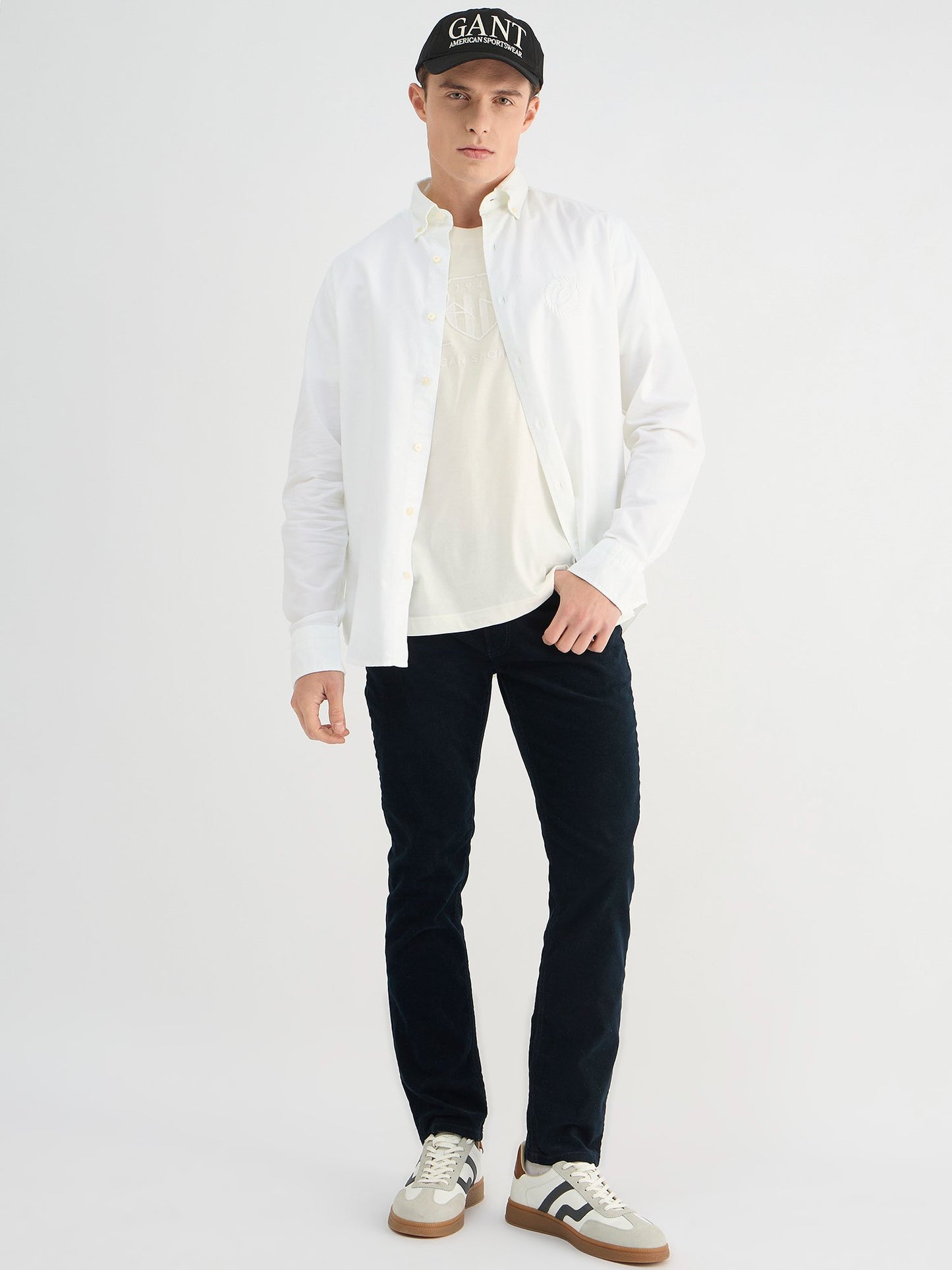 Gant Men White Regular Fit Solid Collar Neck Shirt
