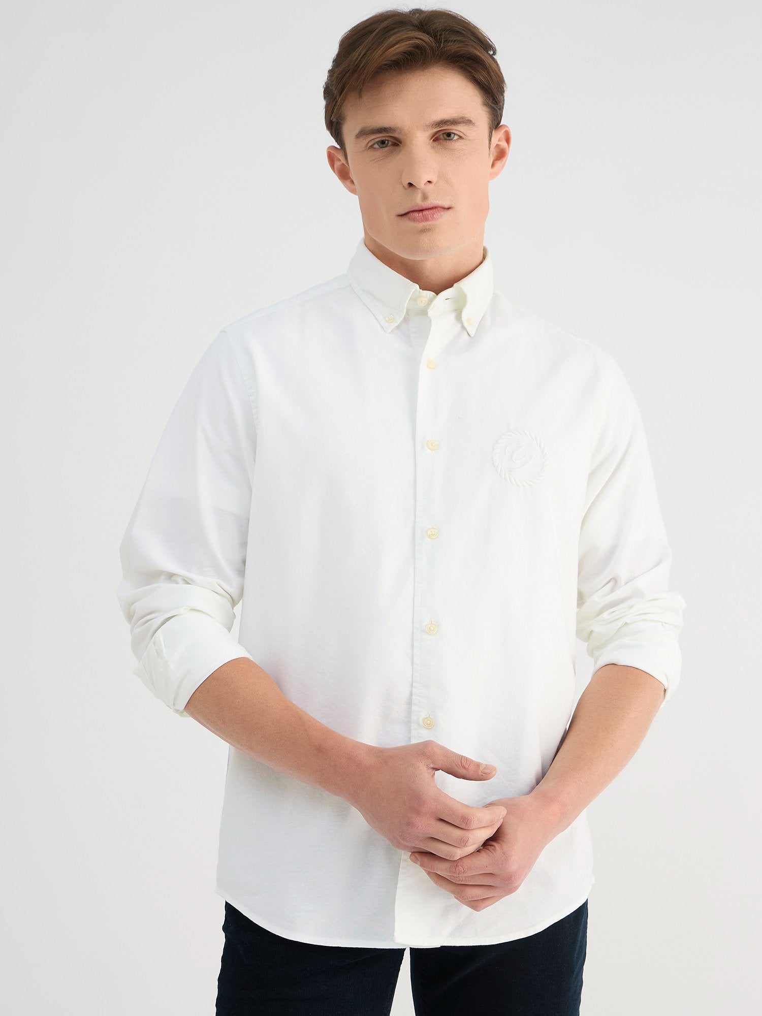 Gant Men White Regular Fit Solid Collar Neck Shirt