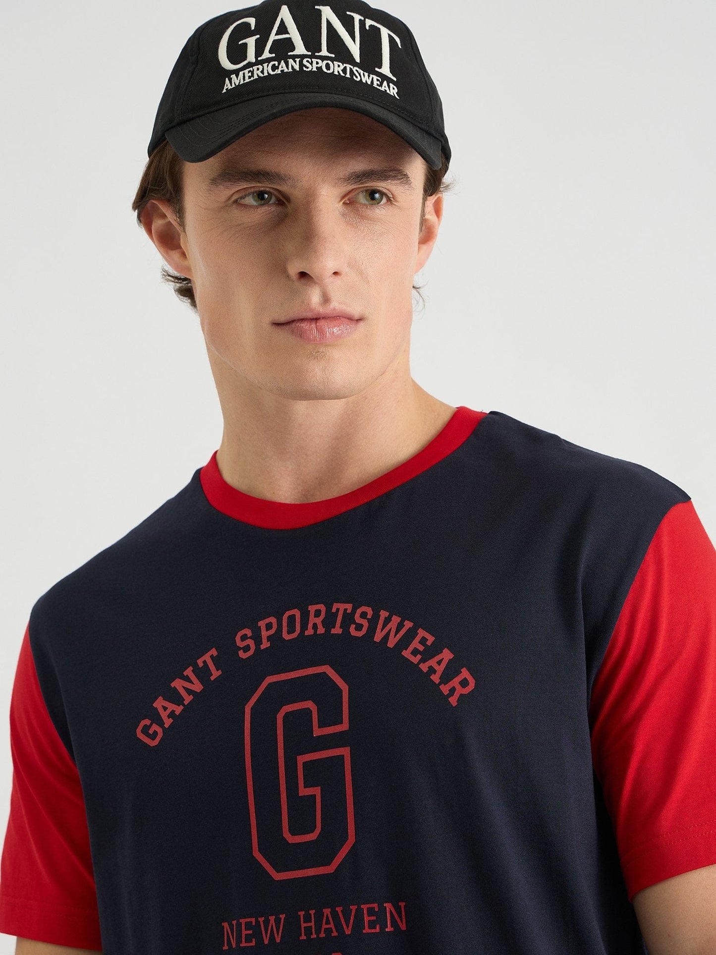 Gant Men Blue Regular Fit Solid Crew Neck Tshirt