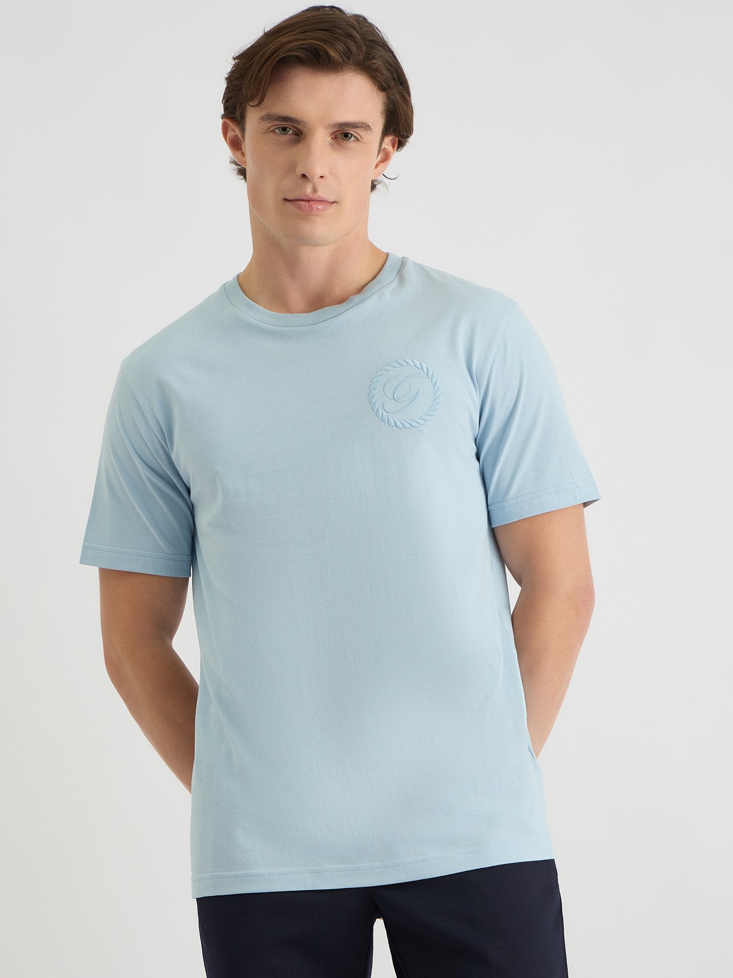 Gant Men Blue Regular Fit Solid Crew Neck Tshirt