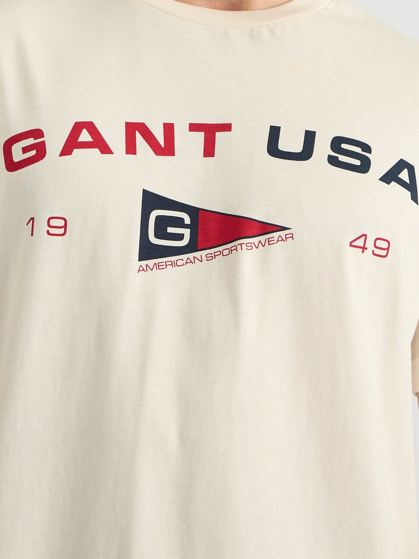 Gant Men Cream Regular Fit Solid Crew Neck Tshirt
