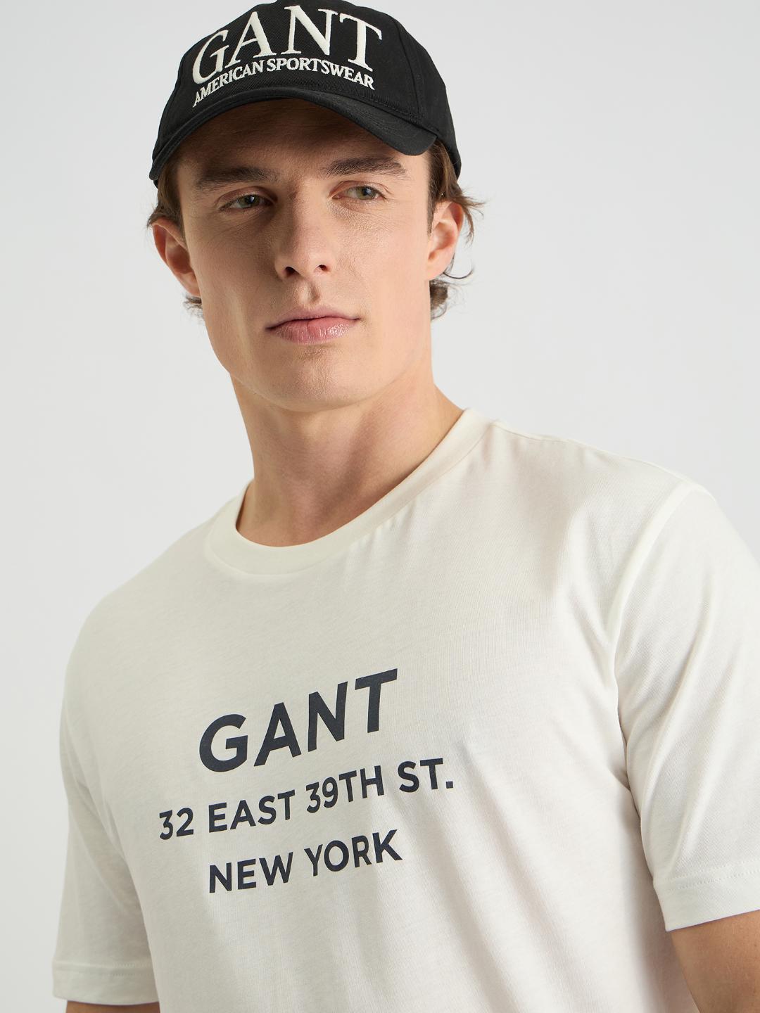 Gant Men White Regular Fit Solid Crew Neck Tshirt