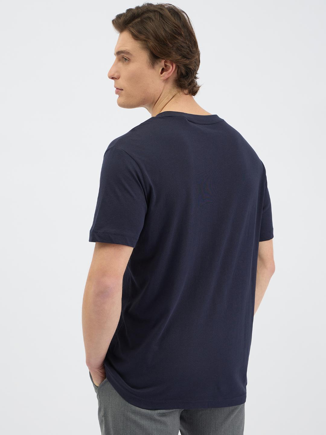 Gant Men Blue Regular Fit Solid Crew Neck Tshirt