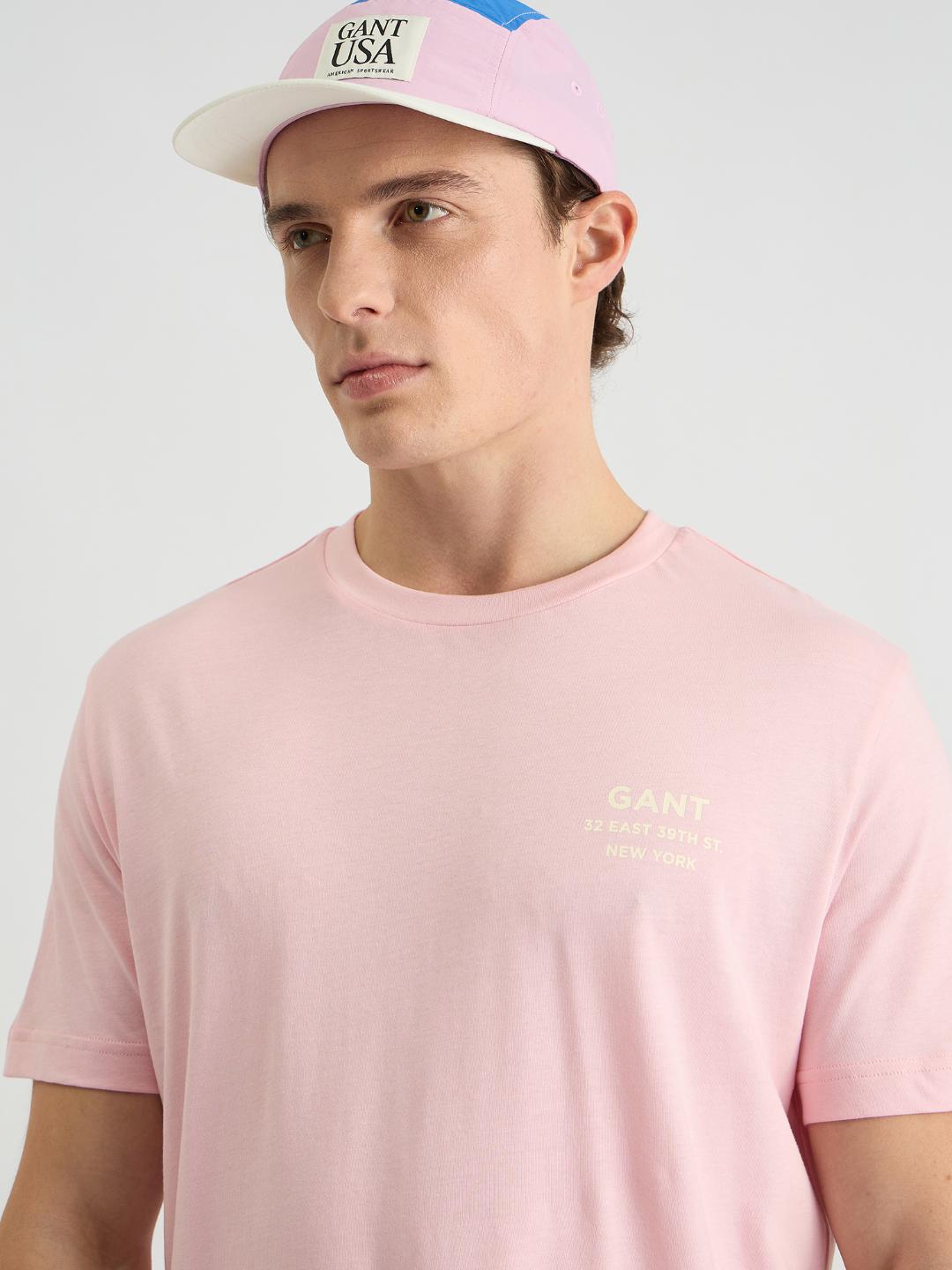 Gant Men Pink Regular Fit Solid Crew Neck Tshirt
