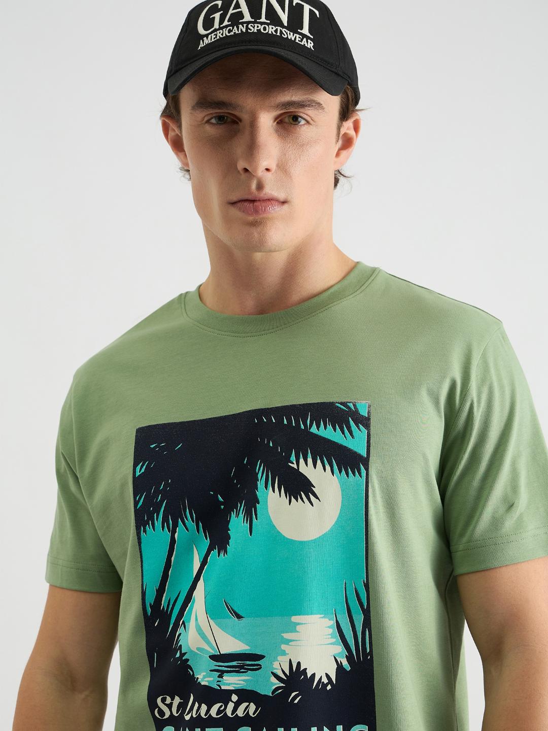 Gant Men Green Regular Fit Solid Crew Neck Tshirt