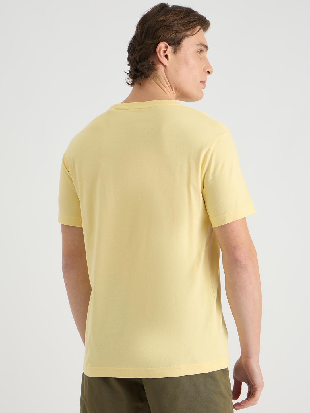Gant Men Yellow Regular Fit Solid Crew Neck Tshirt