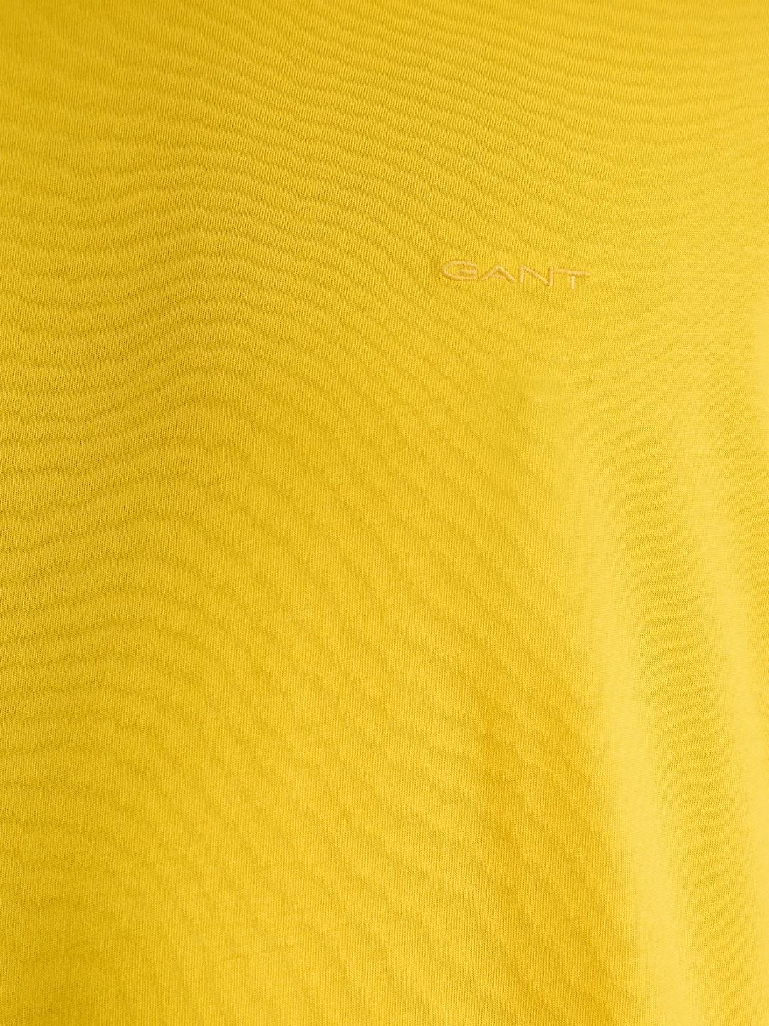 Gant Men Yellow Regular Fit Solid Crew Neck Tshirt