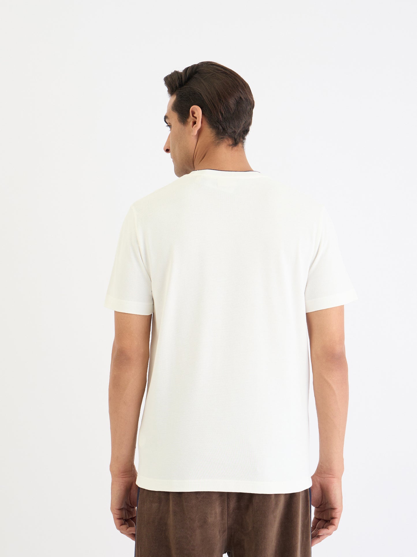 Gant Men White Solid Round Neck Tshirt