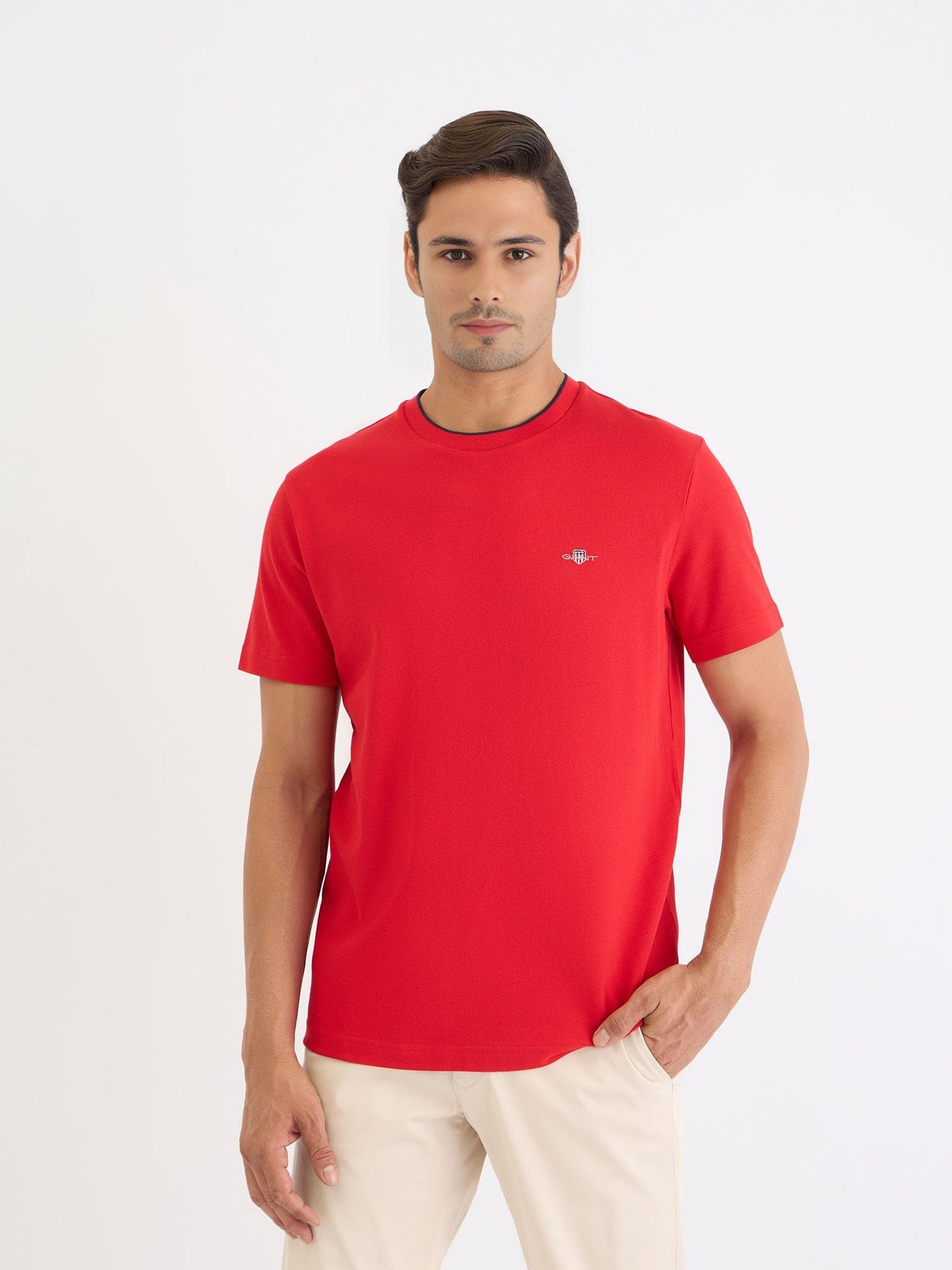 Gant Men Red Solid Round Neck Tshirt