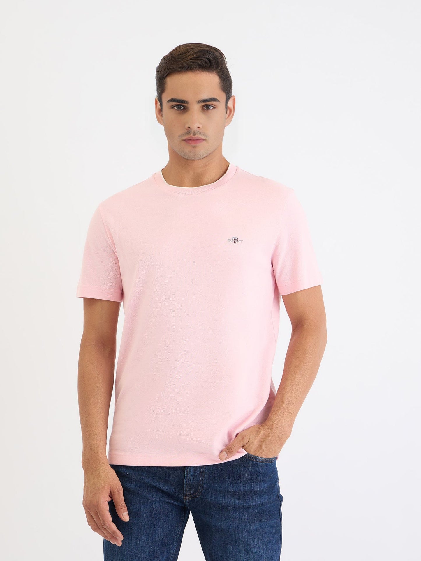 Gant Men Pink Solid Round Neck Tshirt