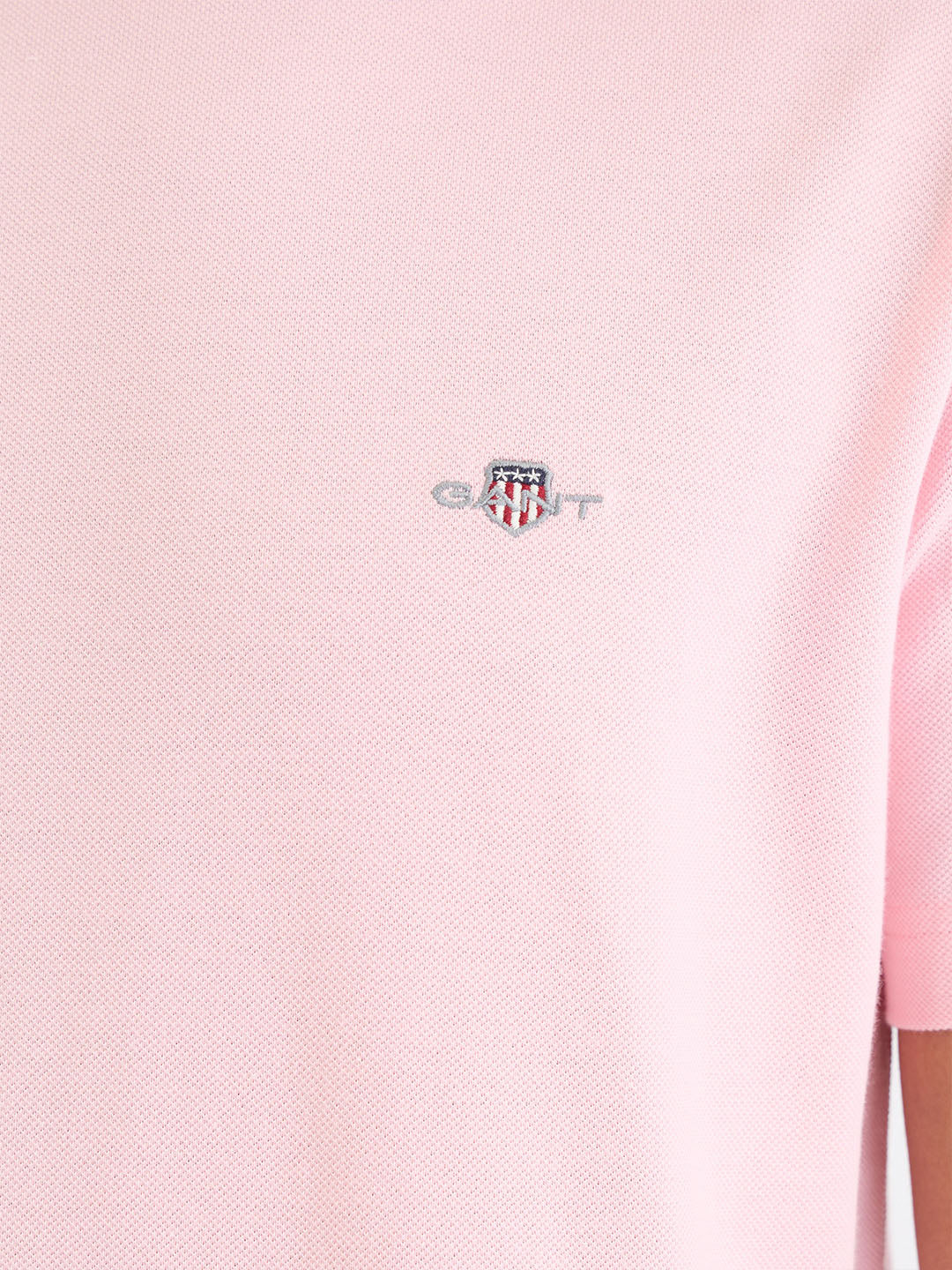 Gant Men Pink Solid Round Neck Tshirt