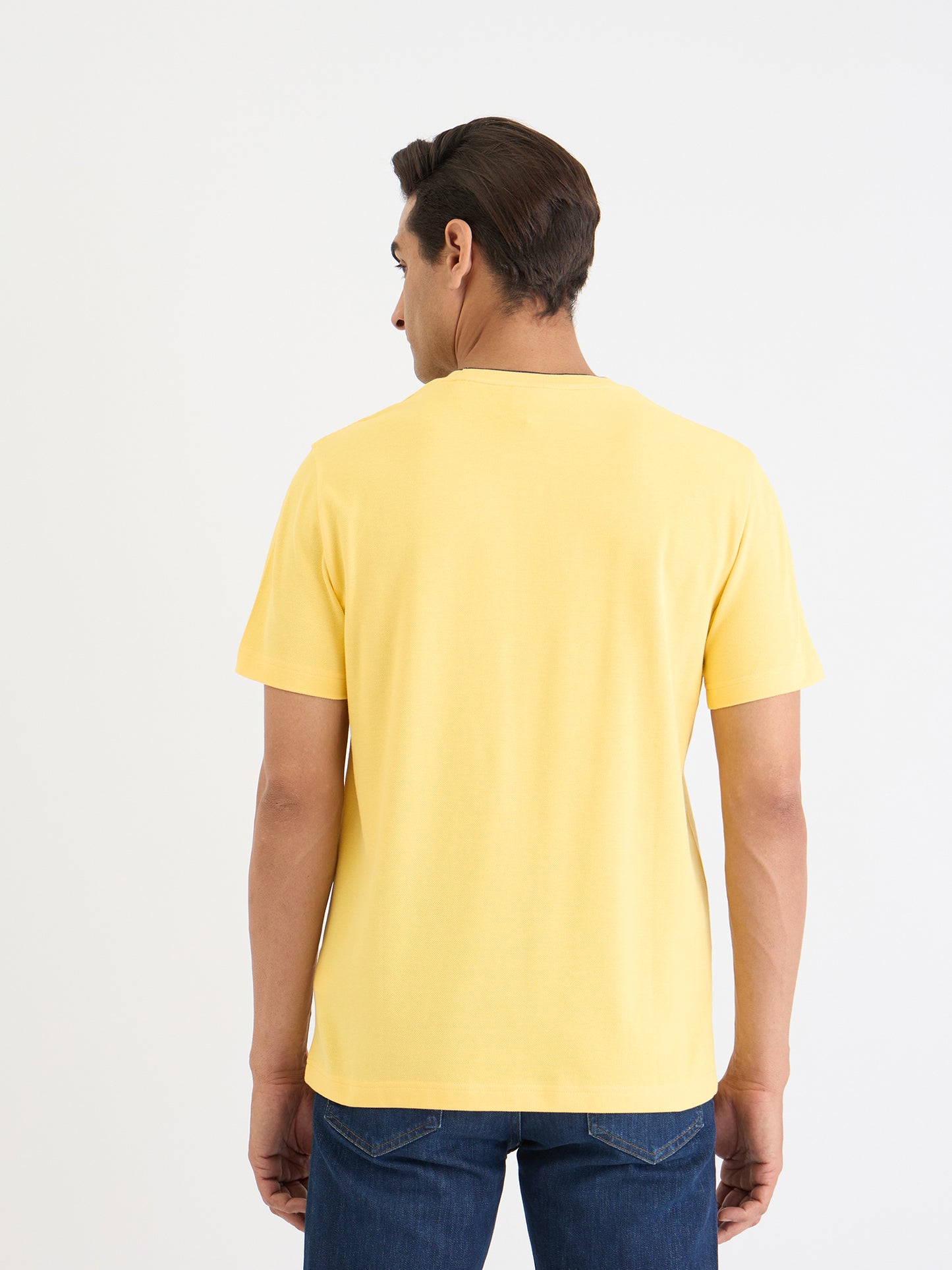 Gant Men Yellow Solid Round Neck Tshirt