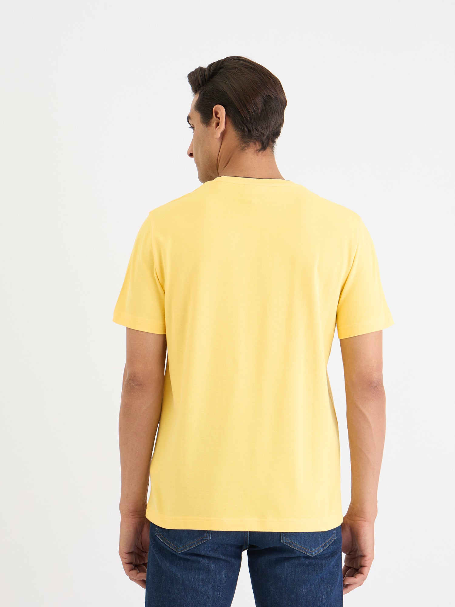 Gant Men Yellow Solid Round Neck Tshirt