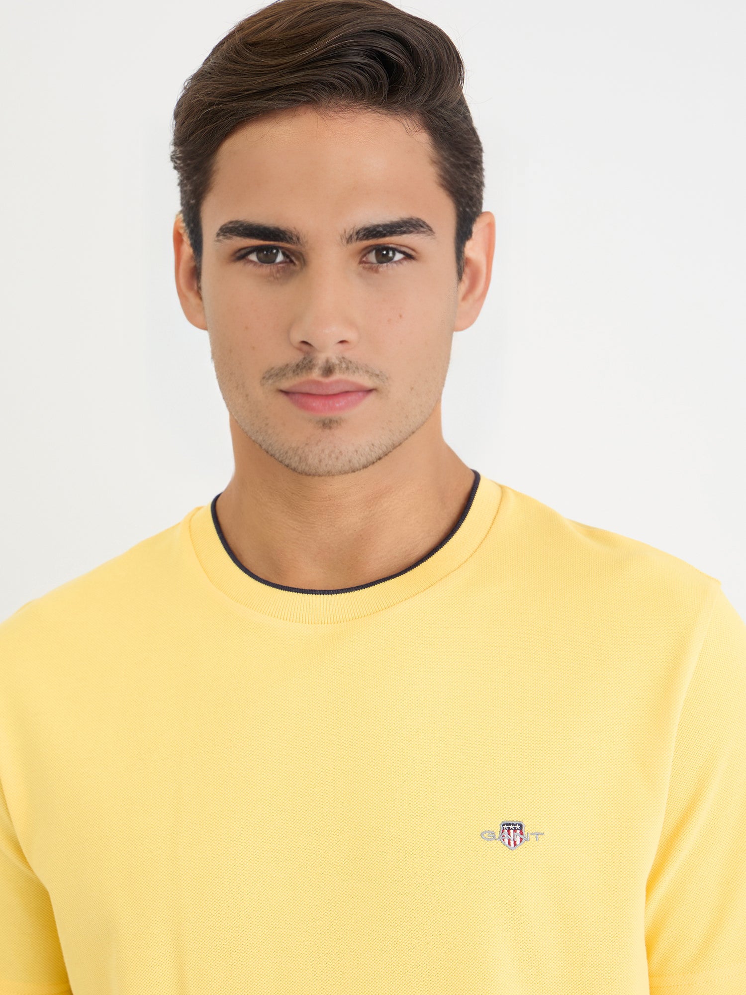 Gant Men Yellow Solid Round Neck Tshirt