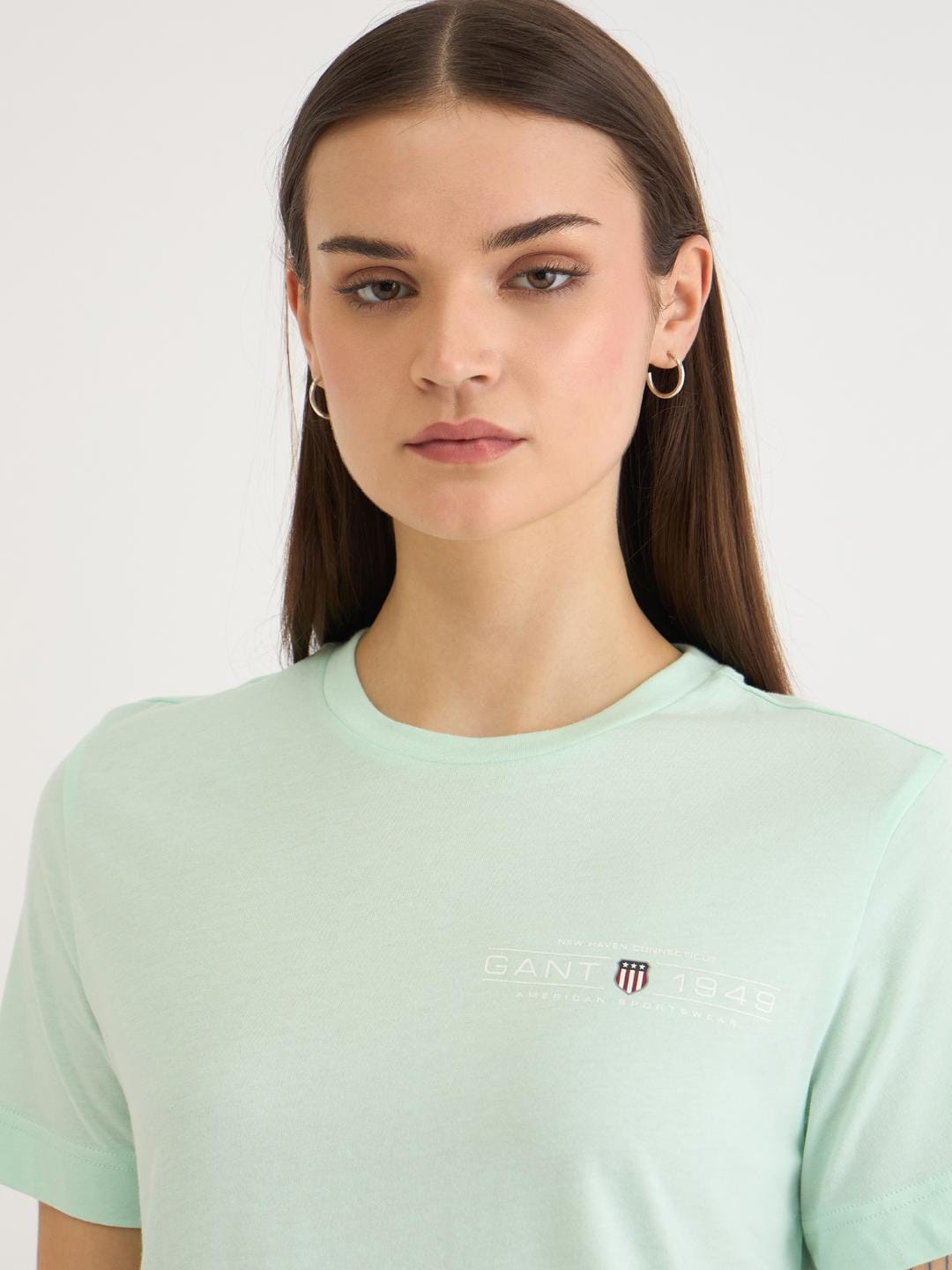 Gant Women Green Solid Crew Neck Tshirt