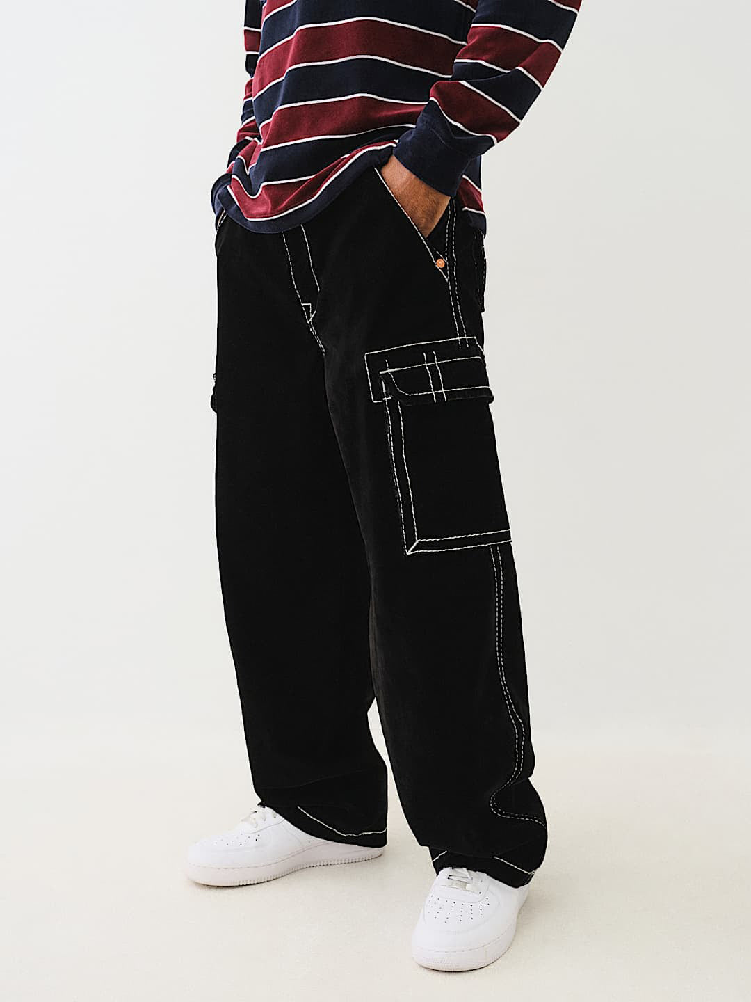 True Religion Men Black Mid Rise Oversize Contrast Stitching Cargo Trouser