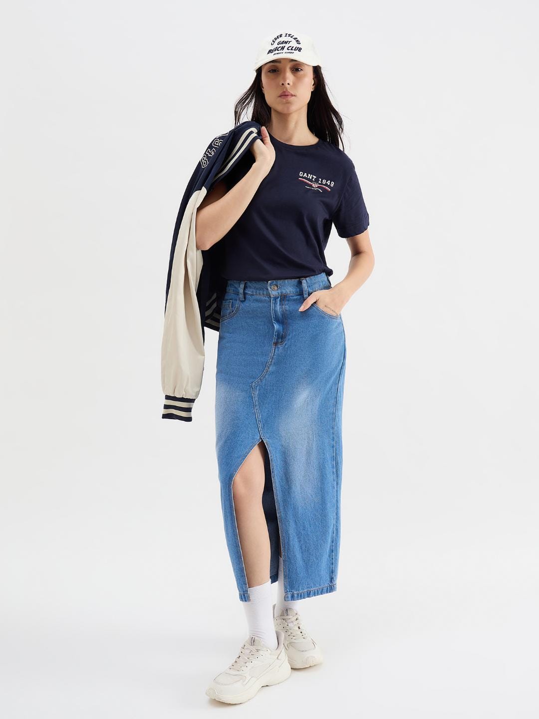 Gant Women Blue Solid Crew Neck Tshirt