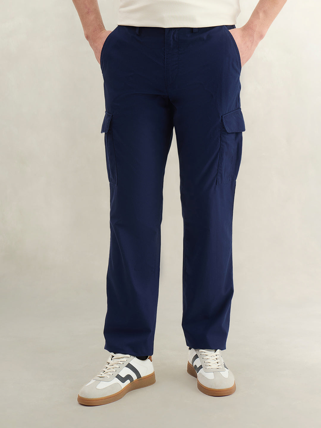 Gant Men Blue Solid Regular Fit Pure Cotton Trouser