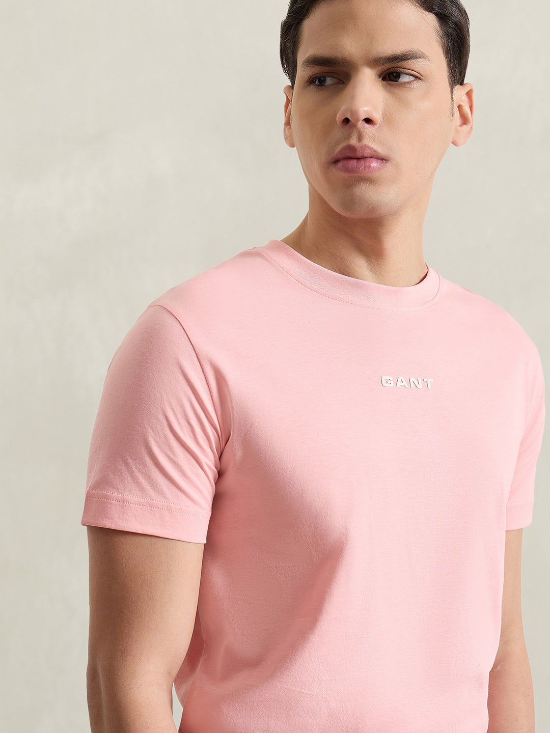 Gant Men Pink Solid Regular Fit Pure Cotton T-Shirt