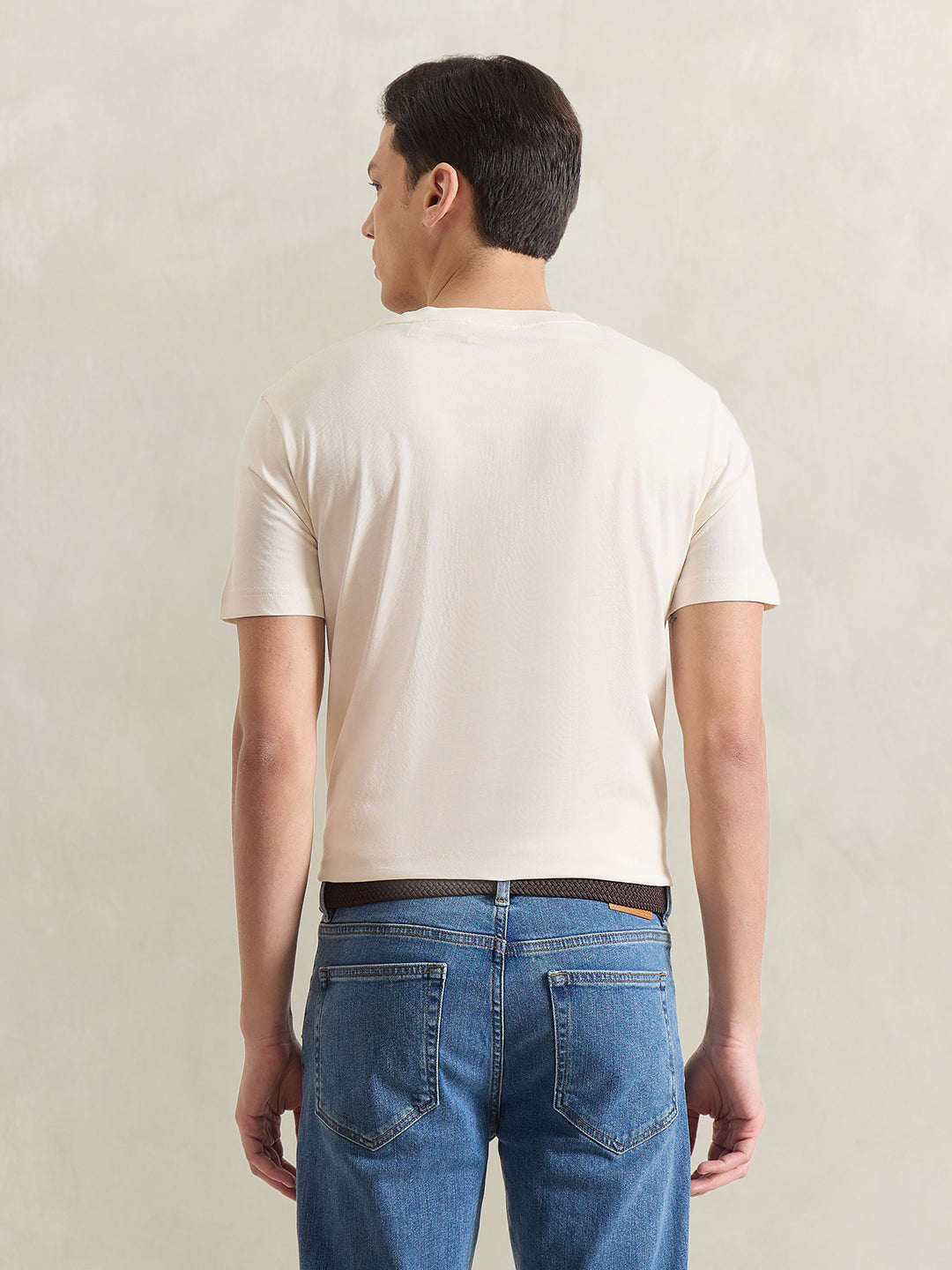 Gant Men Cream Solid Regular Fit T-Shirt
